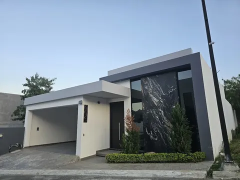 Casa Media Luna – Santiago, NL 9